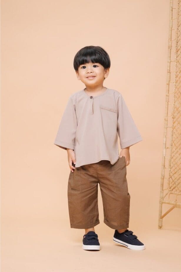 Noah Kurta and Pants Set in Brown